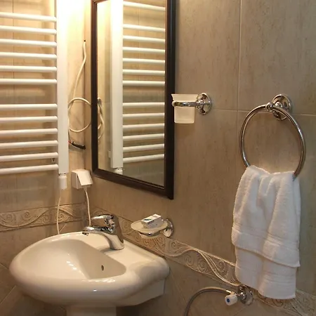 Lira * Vrnjačka Banja